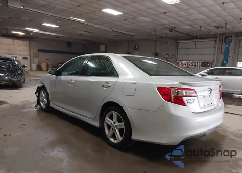 2012 Toyota Camry Se z USA, uszkodzony, nr VIN 4T1BF1FK1CU161939